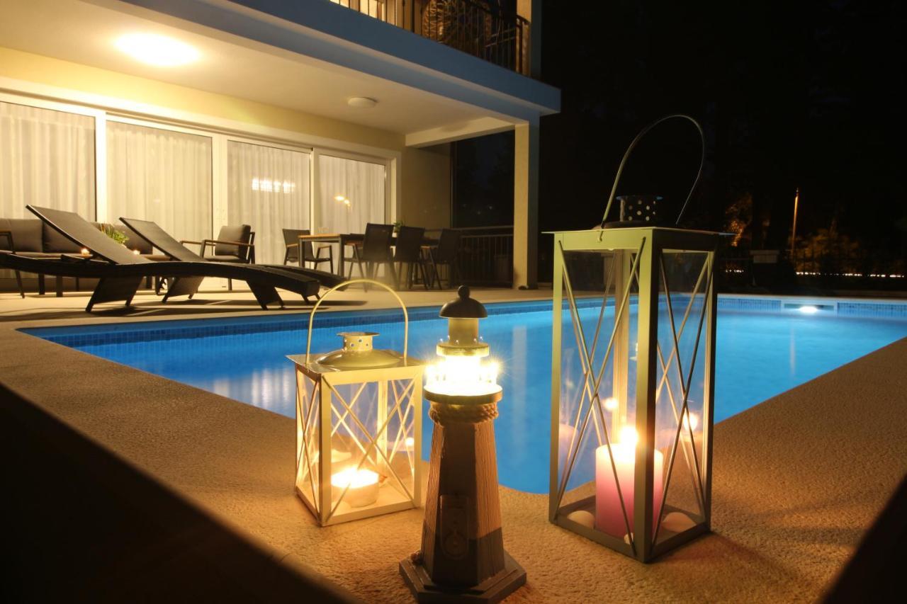 Villa Beachfront Sea Palace Kaštela Extérieur photo