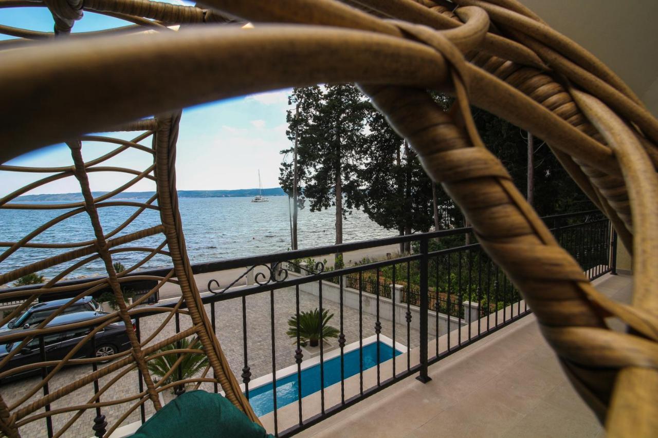 Villa Beachfront Sea Palace Kaštela Extérieur photo